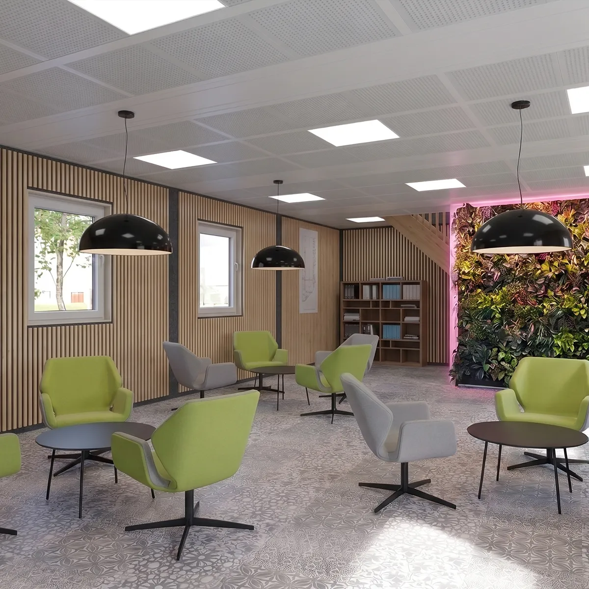 Modernes Büro mit hellgrünen und grauen Sesseln um schwarze runde Tische, Holzpaneelwänden, großen schwarzen Hängeleuchten und einer begrünten Wand mit rosa Beleuchtung.