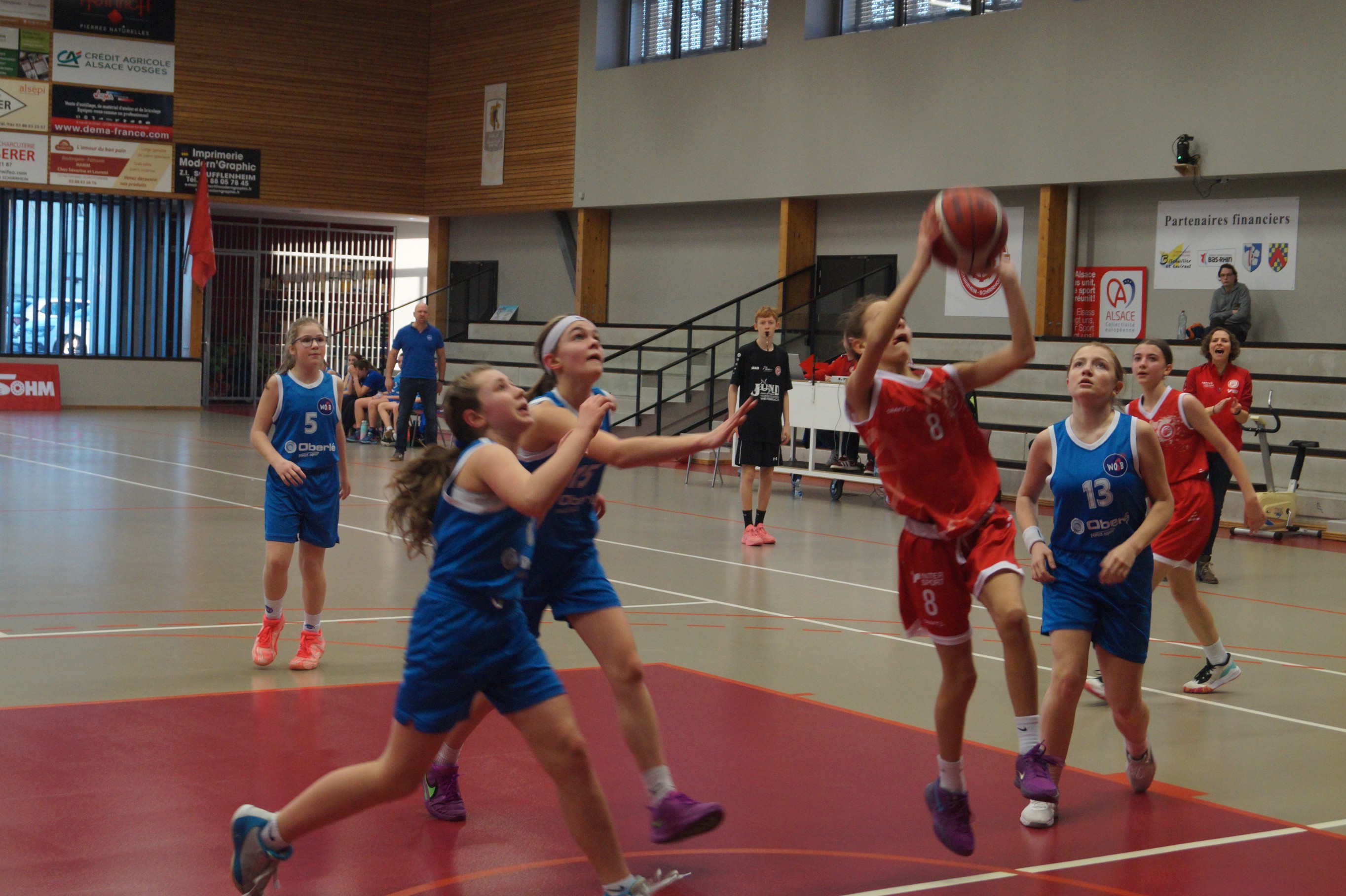 LES JEUNES VICTORIEUX A L'HONNEUR