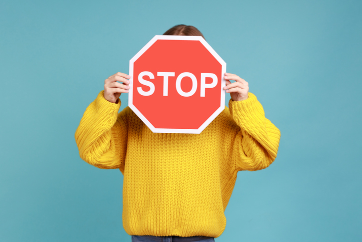 Discrimination Contre «l’adultisme» et les espaces «no kids», la Commission consultative des droits de l’homme alerte sur l’invisibilisation des enfants dans l’espace public