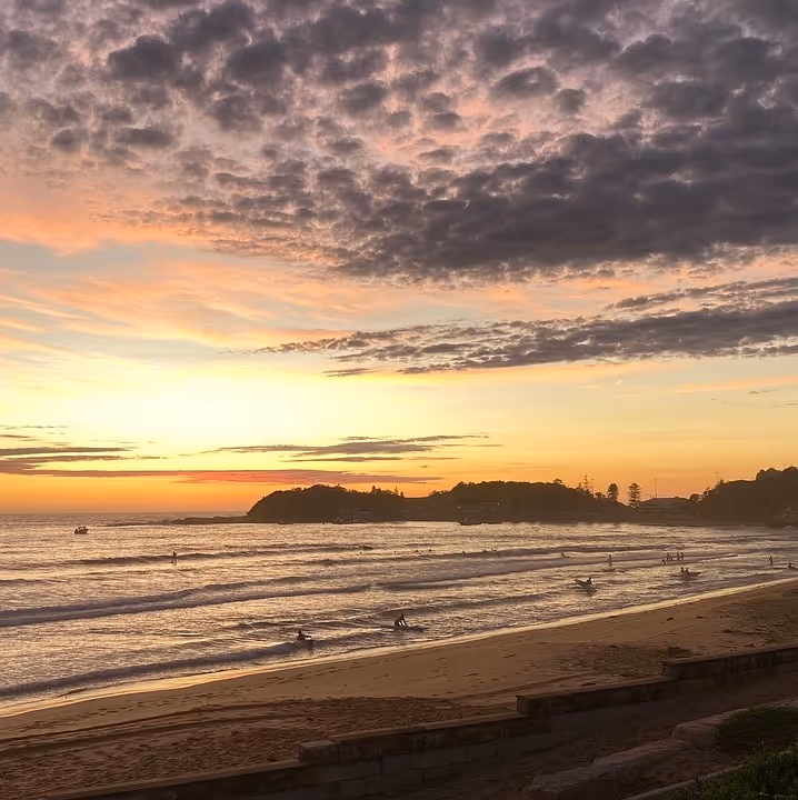 terrigal beach at sunrise