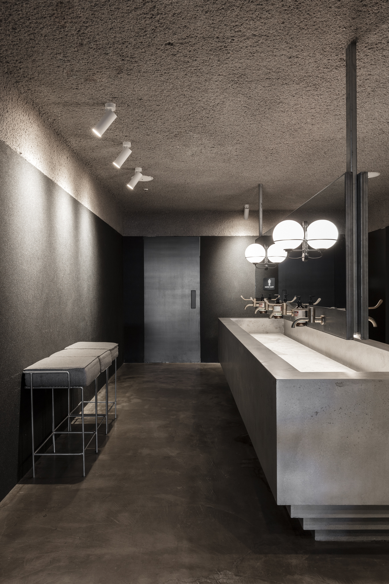 Bondi Beach Public Bar