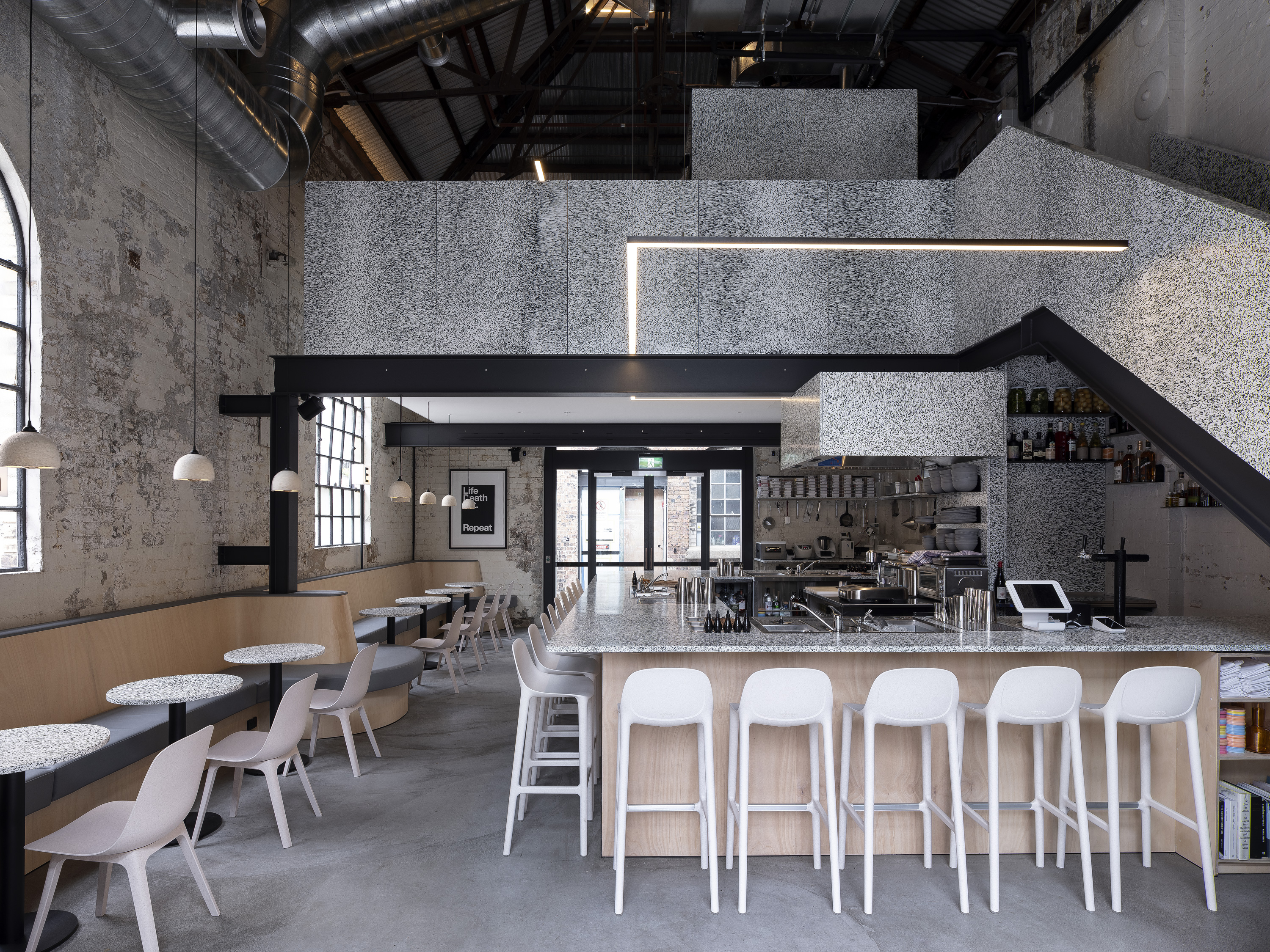 RE Bar