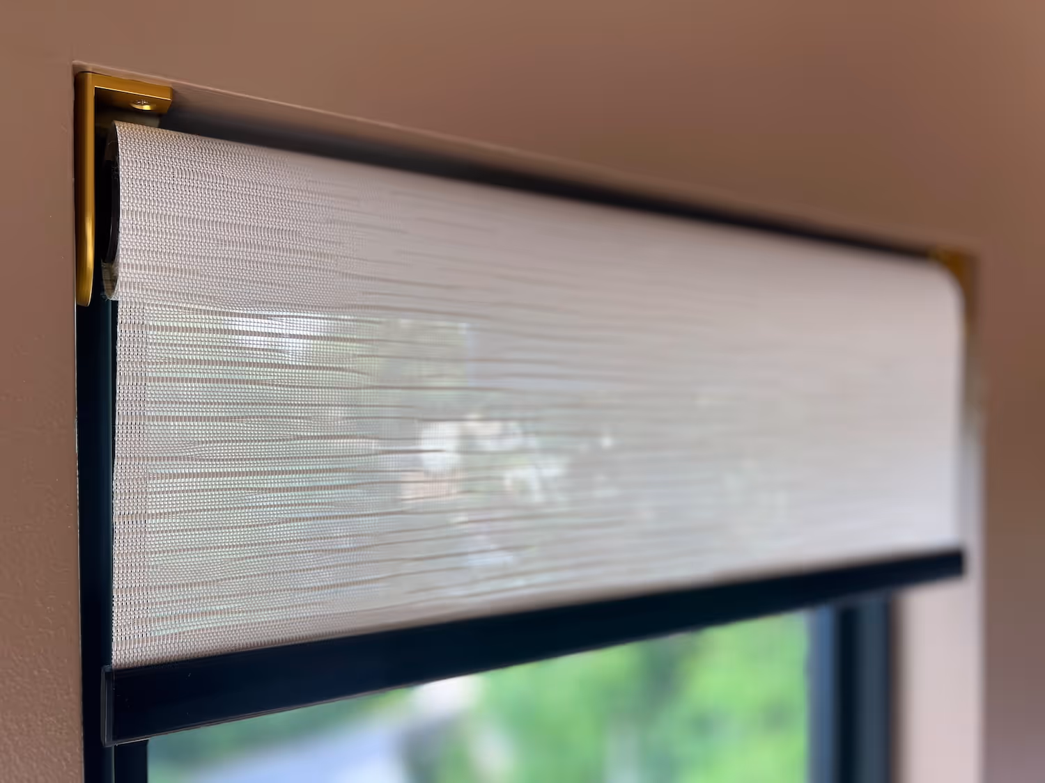 Motorized window shades installation near Nashville Tennessee