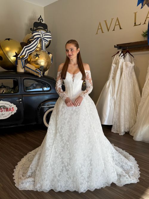 Romantic sweetheart neckline ball gown wedding dress with dramatic bridal train