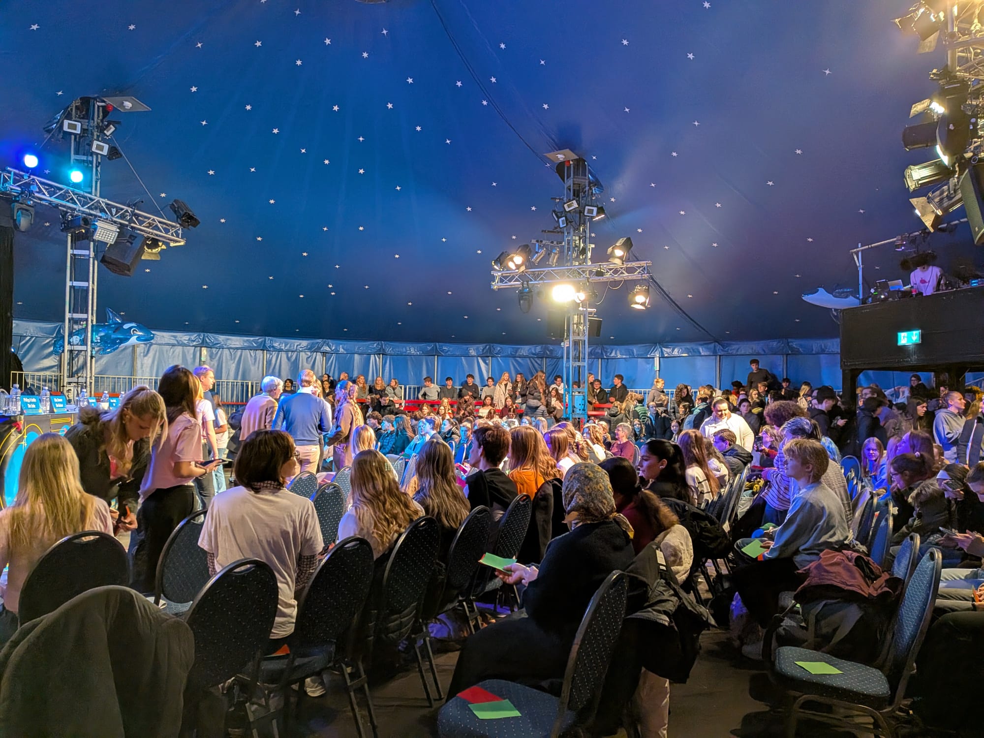 Politik in der Manege: 11A/B zu Gast im Zirkus Paletti