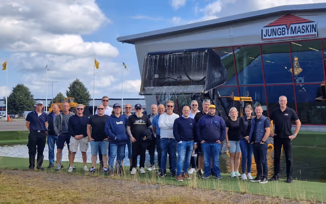 Arema Heavy Rental Besöker Ljungby Maskin Tillsammans Med Kunder