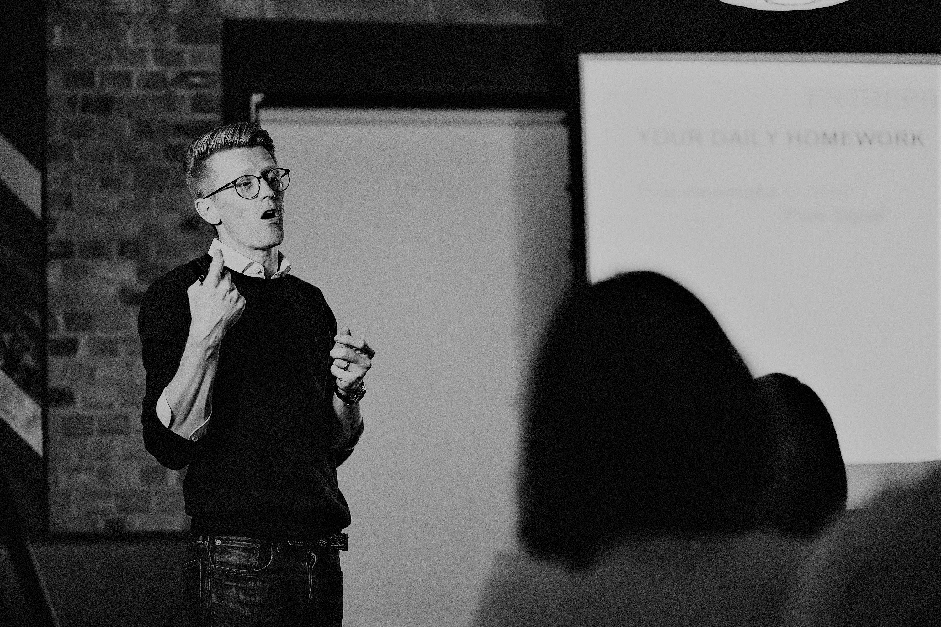 5 Essential Rules to Position Yourself Effectively on LinkedIn
