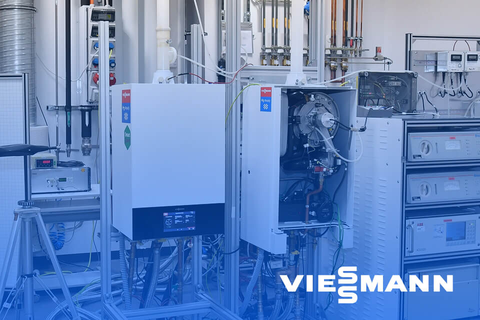 Cloud containing emojis representing AI apps, data and LLM models on a soft blue gradient background