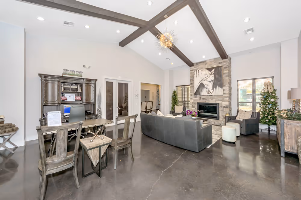 clubhouse interior 3