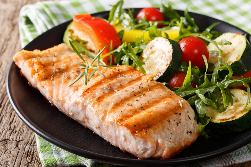 Saibling_Pfannengemüse_Rucola