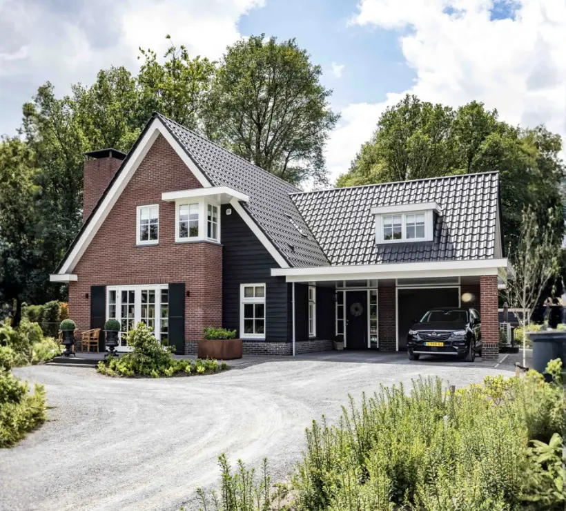 Vrijstaande woning met eigentijdse bouwstijl