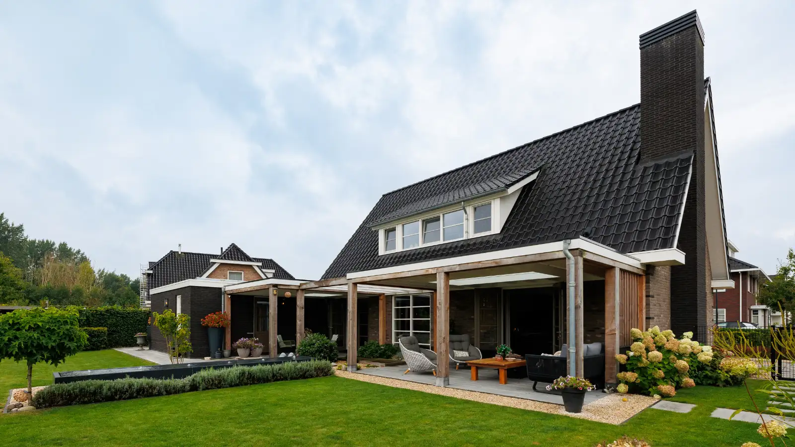 Vrijstaande woning met grote veranda en dakkapel