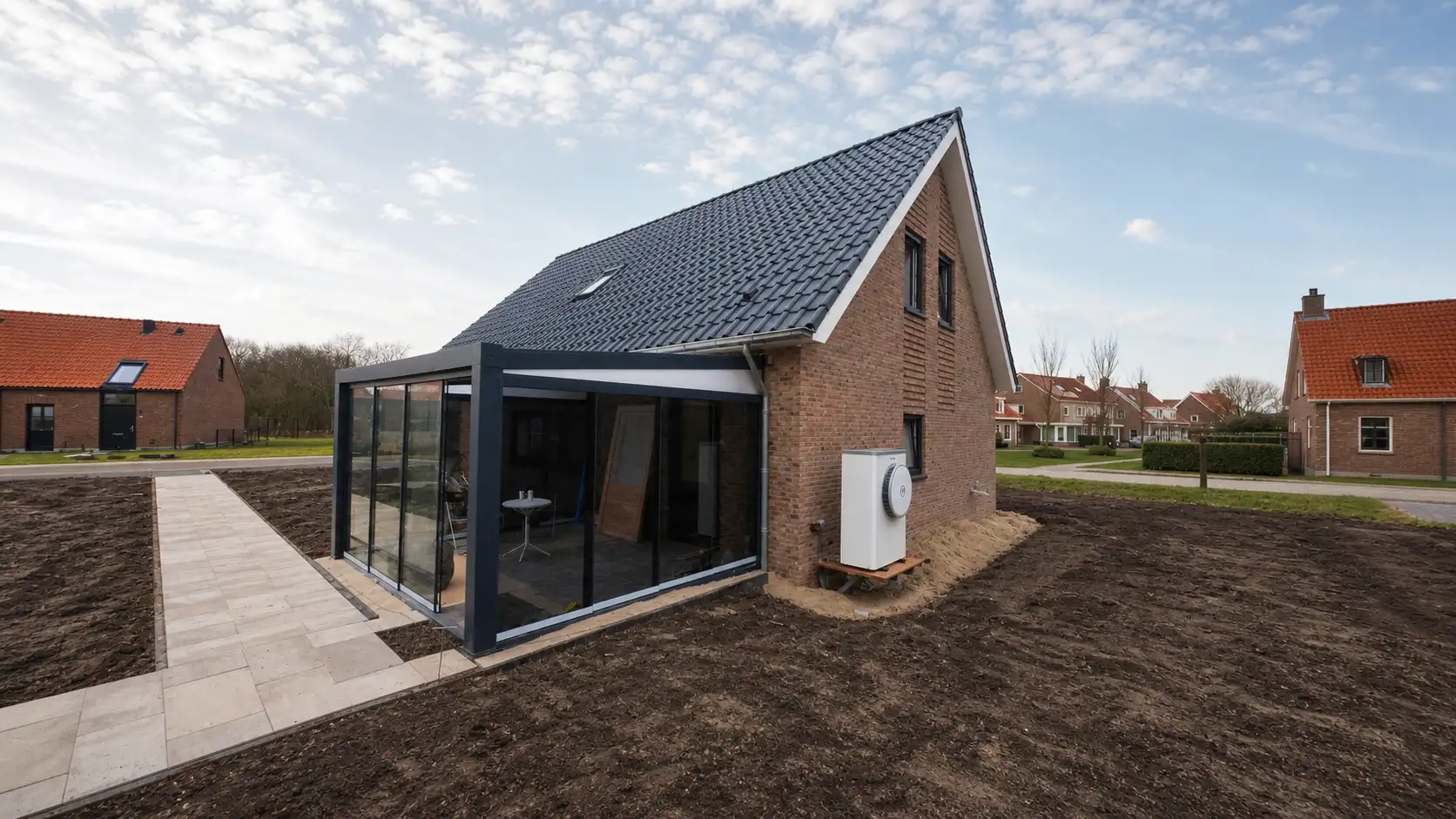 Vrijstaande woning met aangebouwde overkapping