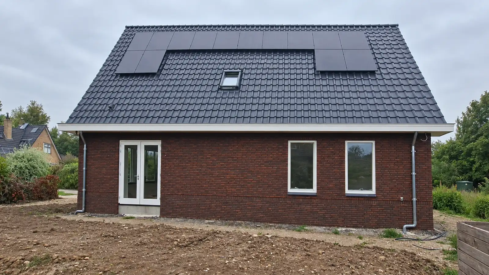 Vrijstaande woning met rode gevelstenen