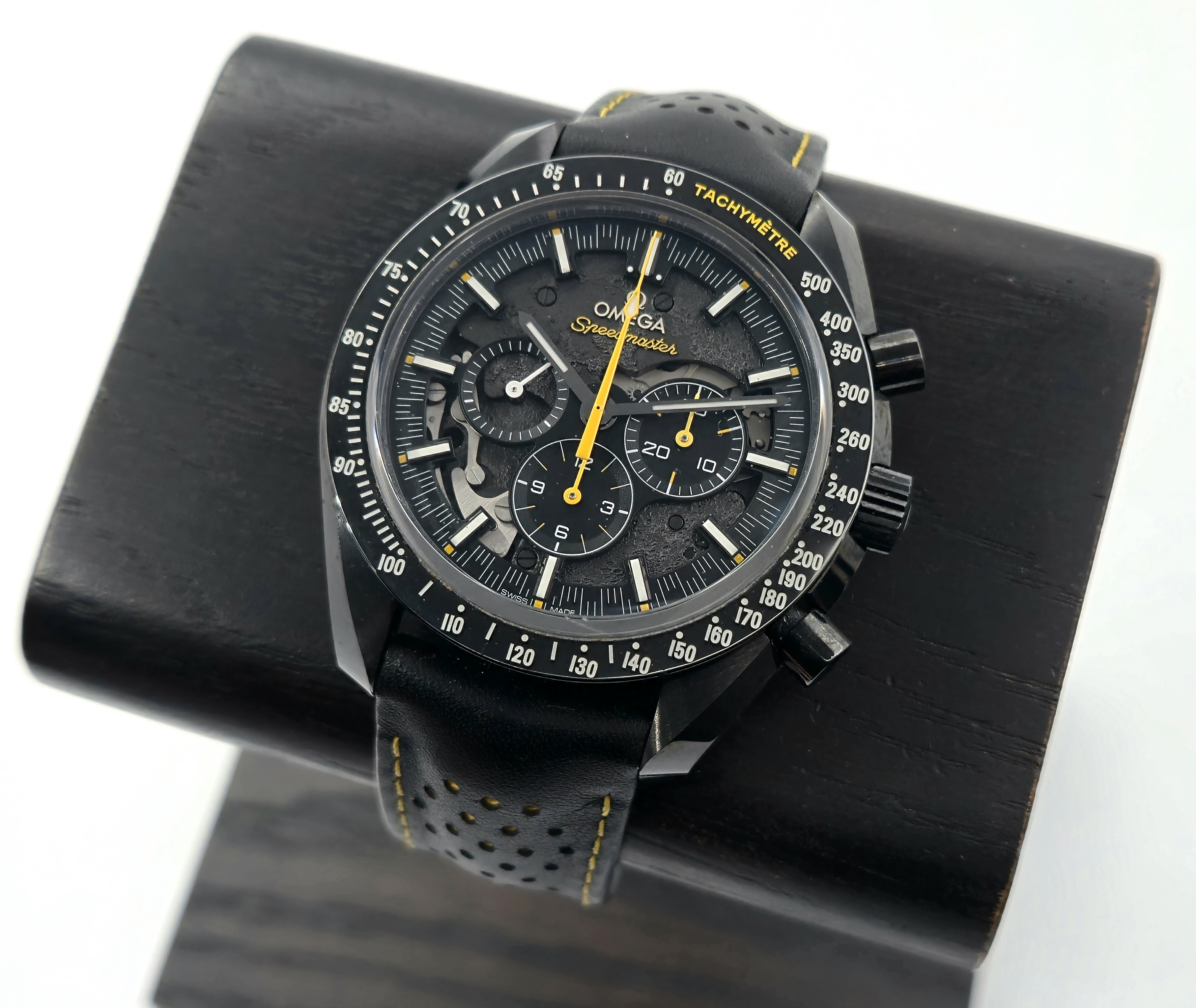 Omega Speedmaster Dark Side of the Moon Apollo 8 (04/2019) 