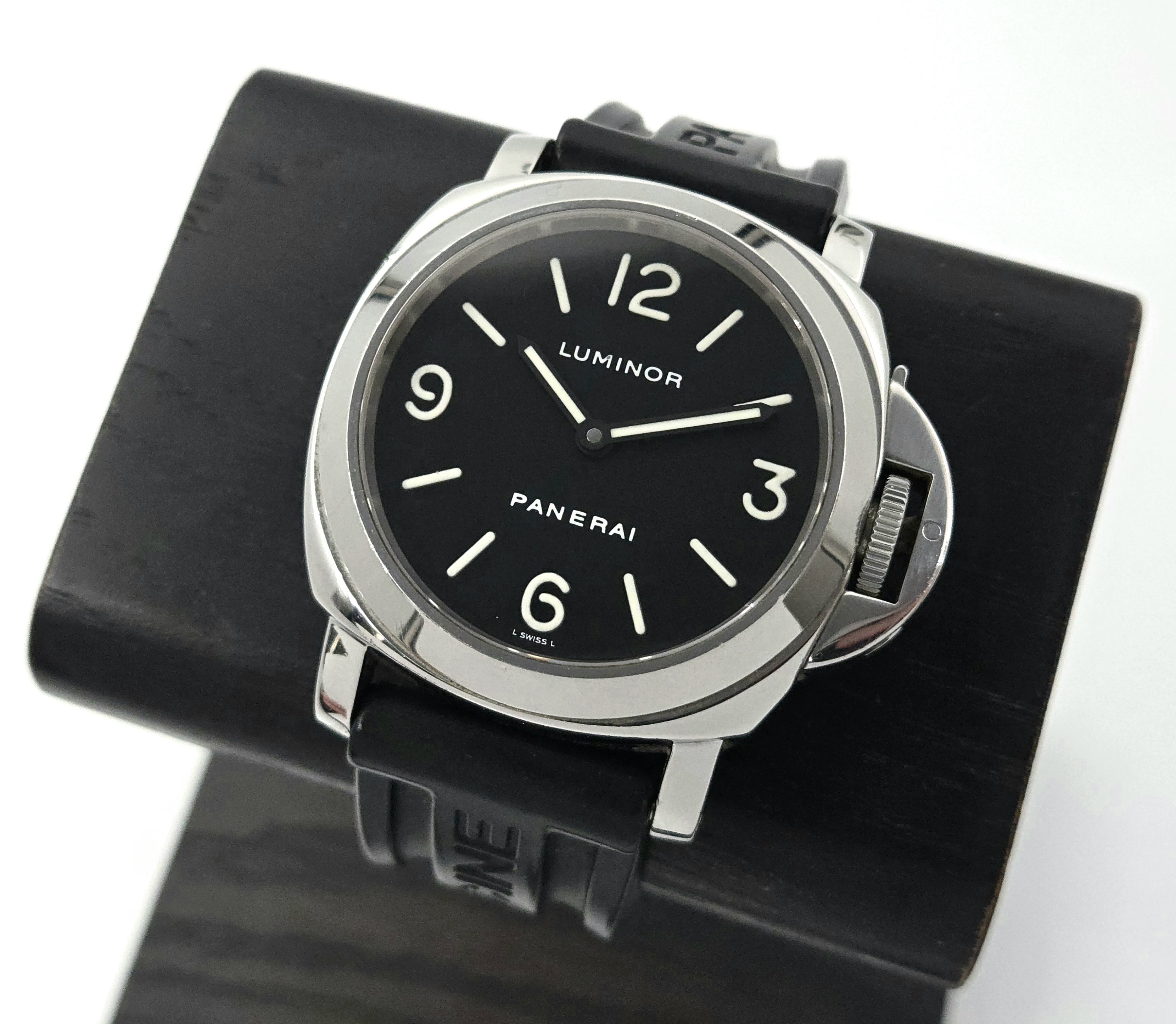 Panerai Luminor Base 44mm 