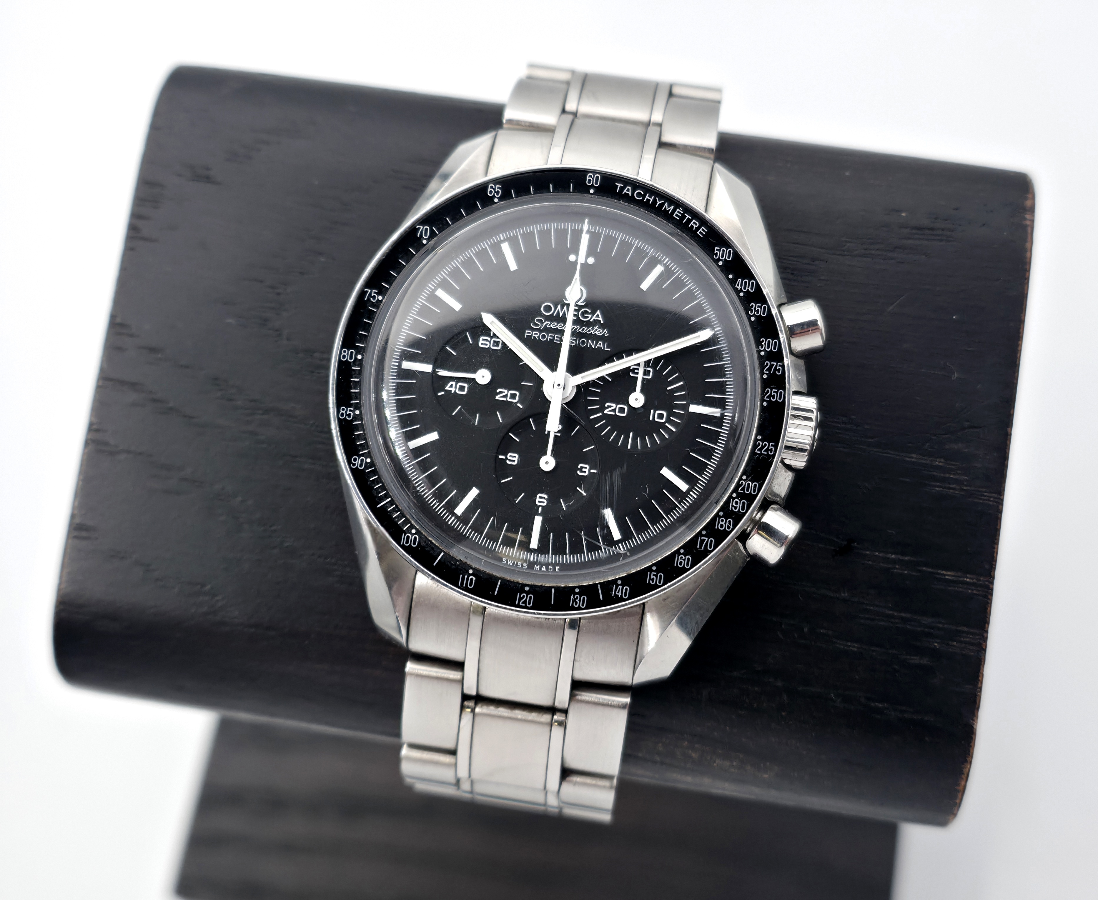 Omega Speedmaster Moonwatch Professional 42mm (02/2017)