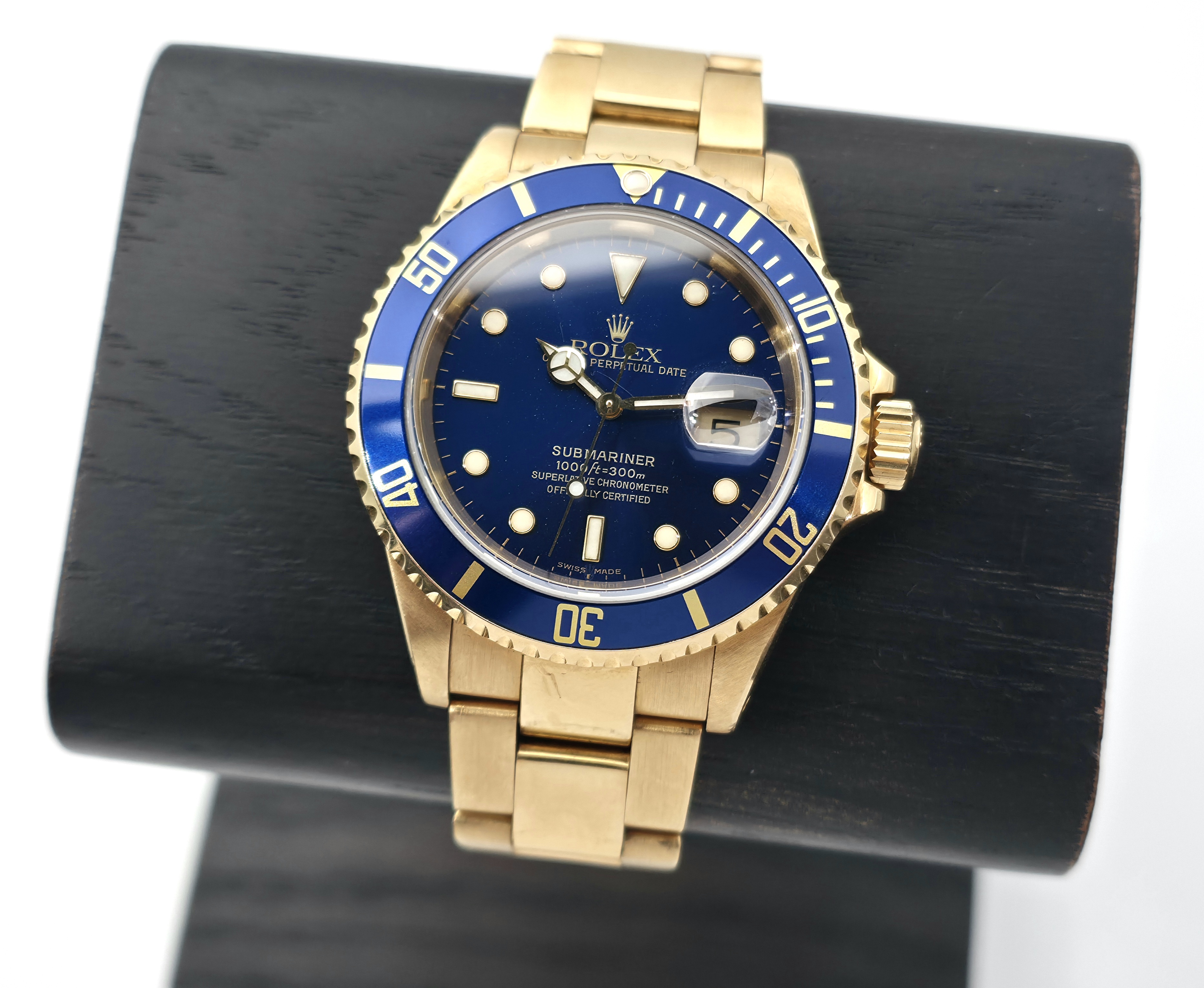 Rolex Submariner 18k Gold, Blue (Box & papers 09/2001)