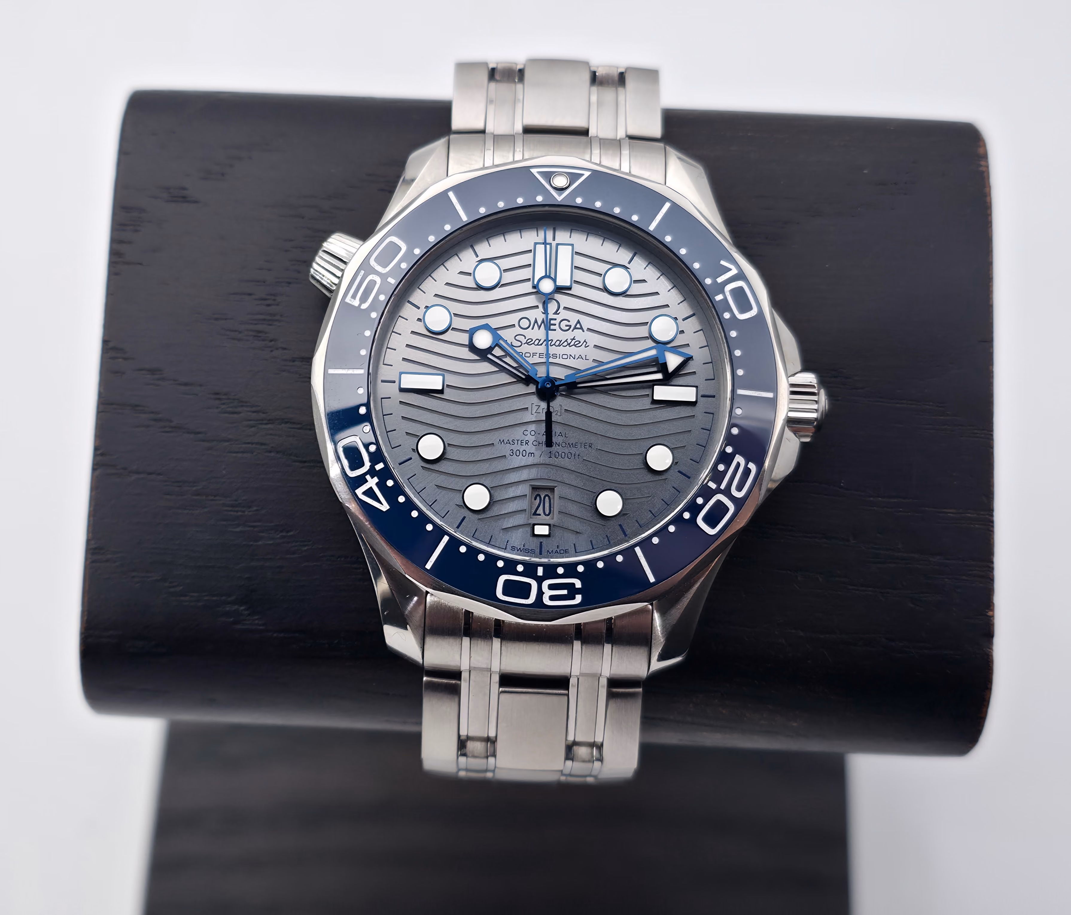 Omega Seamaster Diver 300M 42mm Grey/Blue (08/2020)
