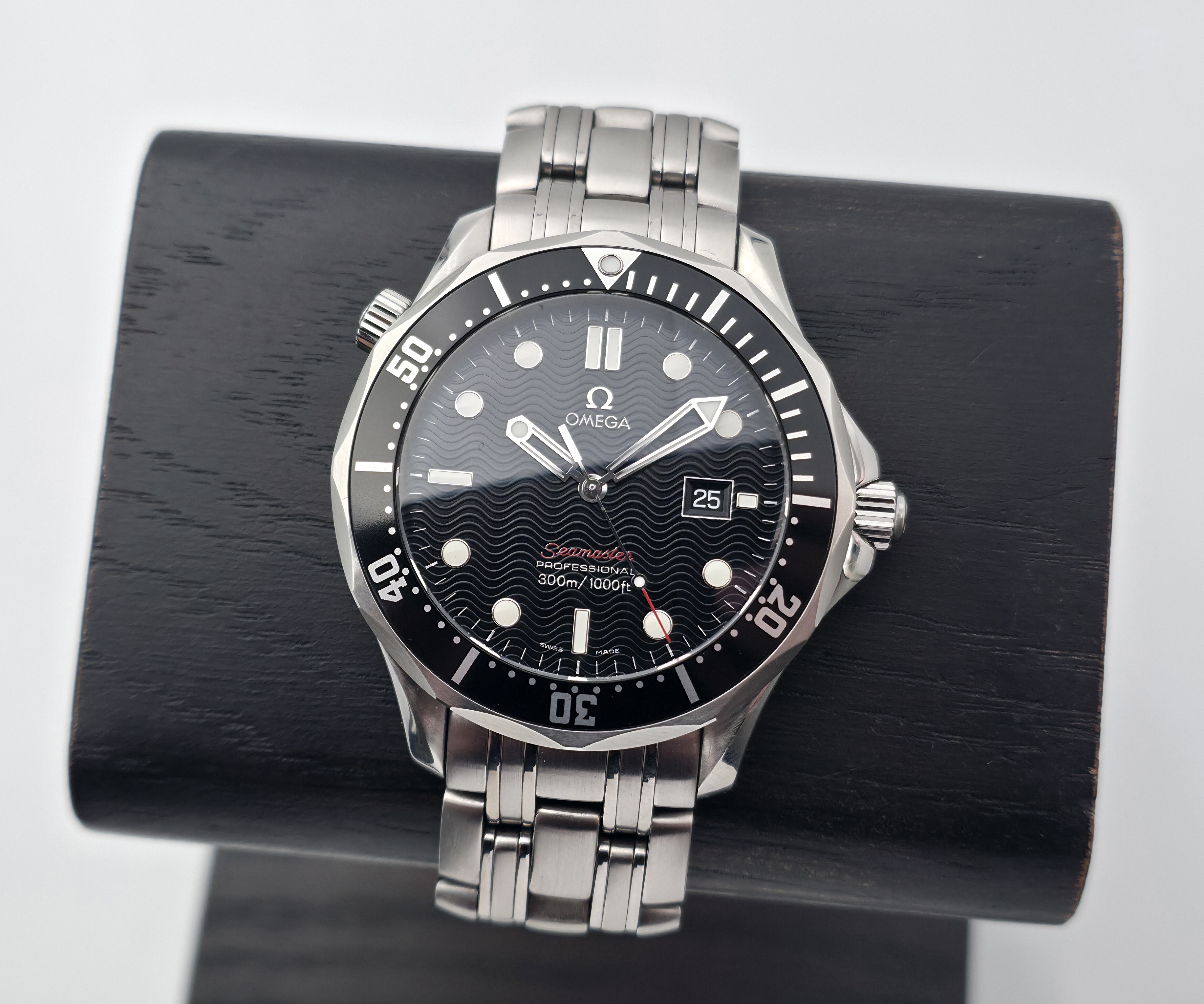 Omega Seamaster Diver 300M Quartz 41mm (Huollettu 02/2026)