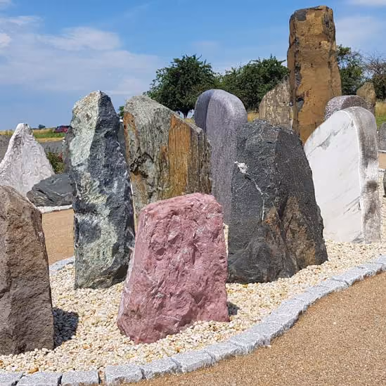 Naturstein Findlinge | Grabsteine