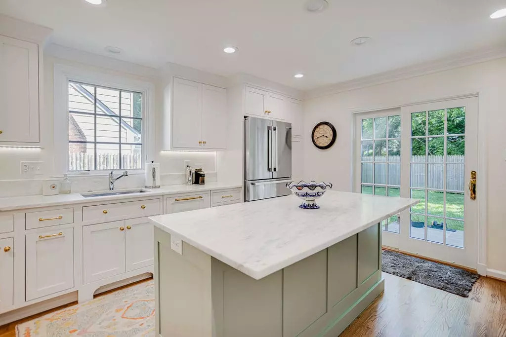 Custom Made Kitchen Cabinets