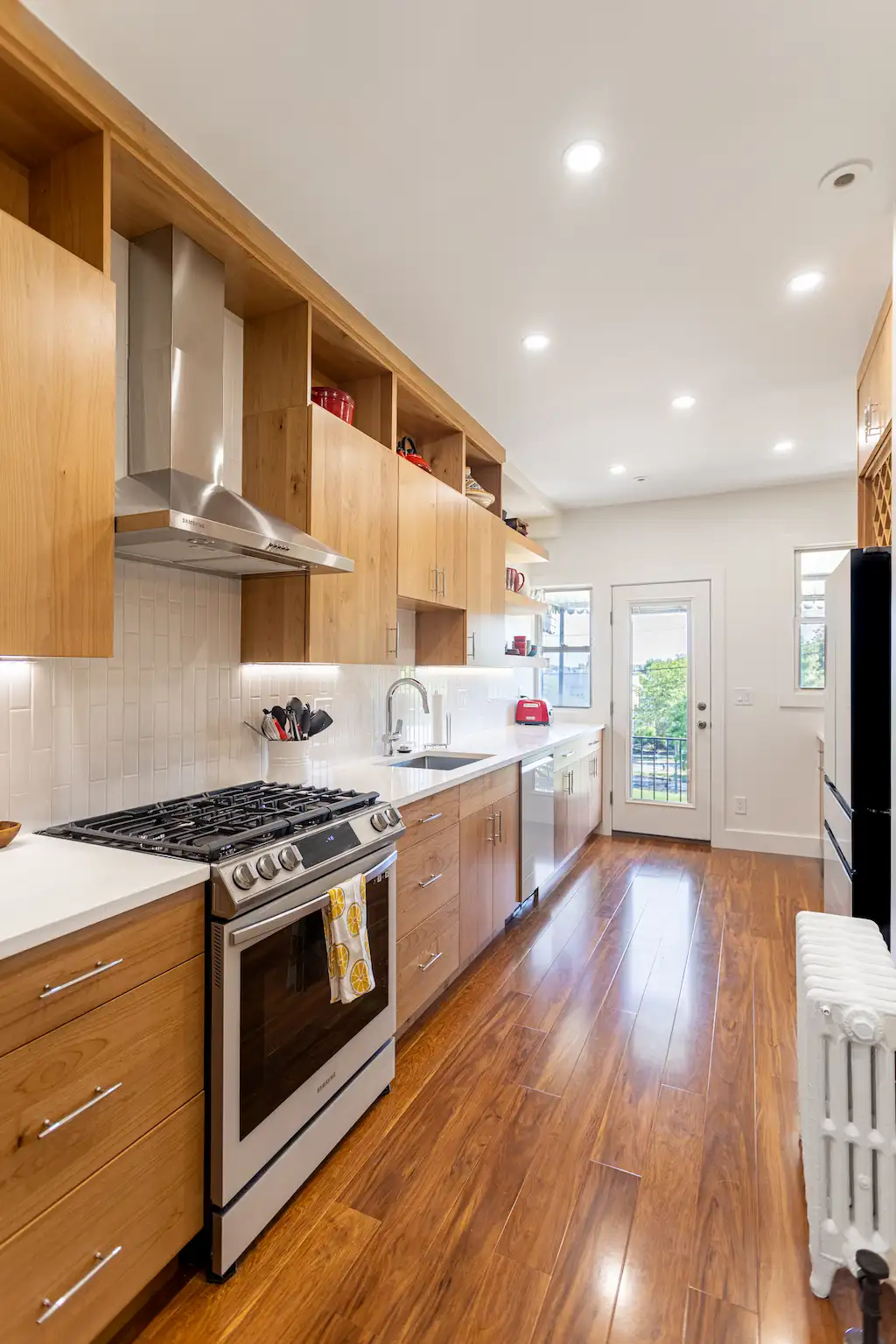 Types of kitchen backsplash materials