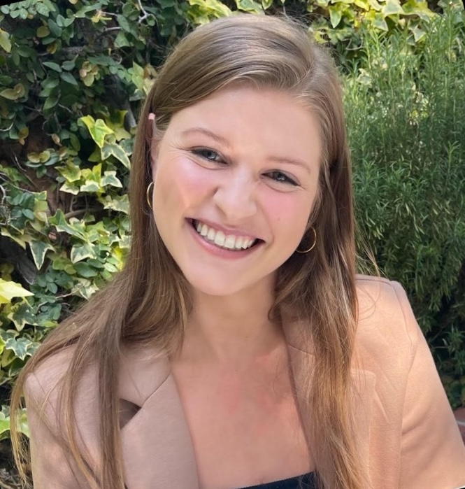 Emmy Leitzell headshot