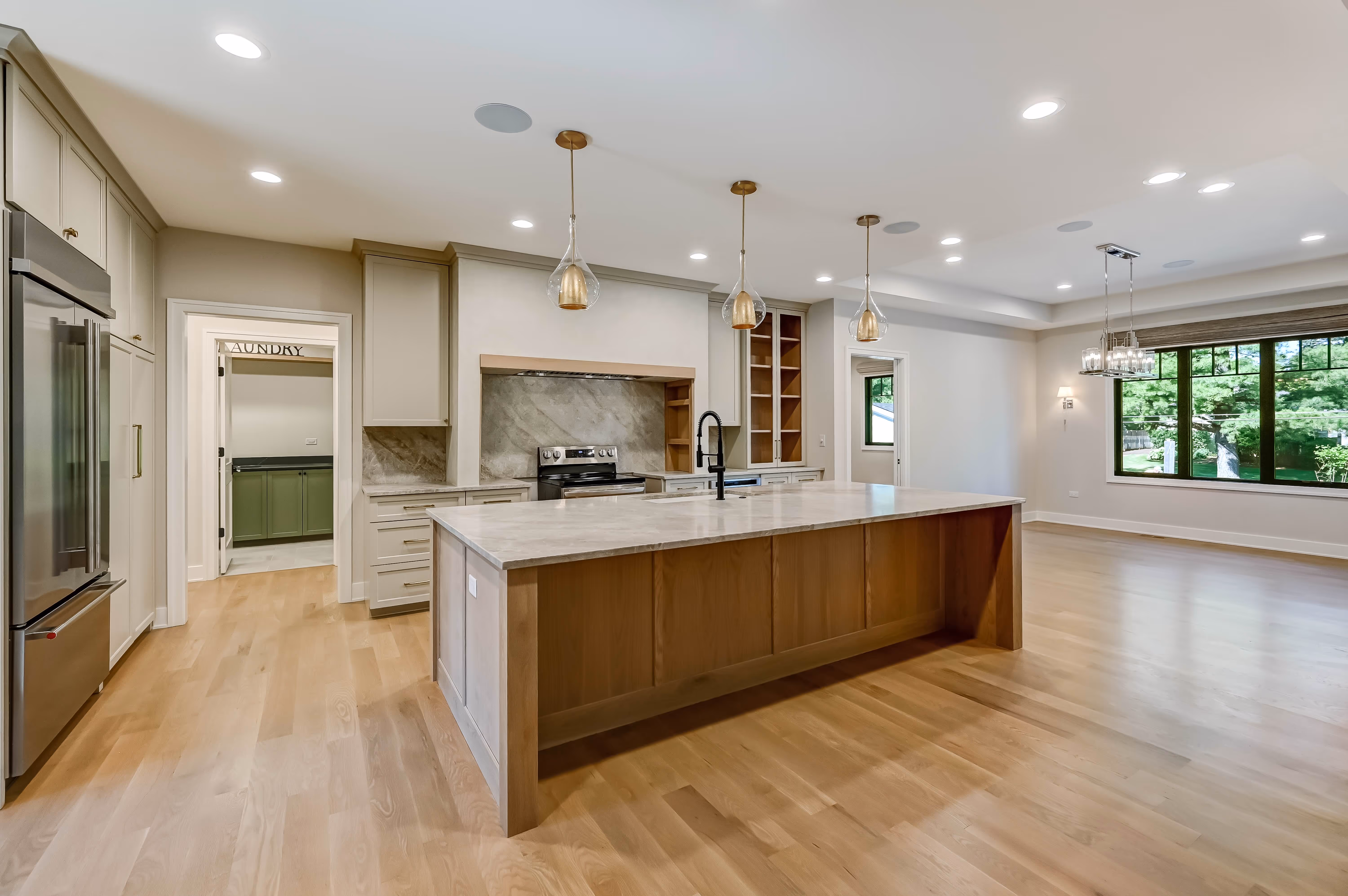 la-grange-highlands-custom-home-12