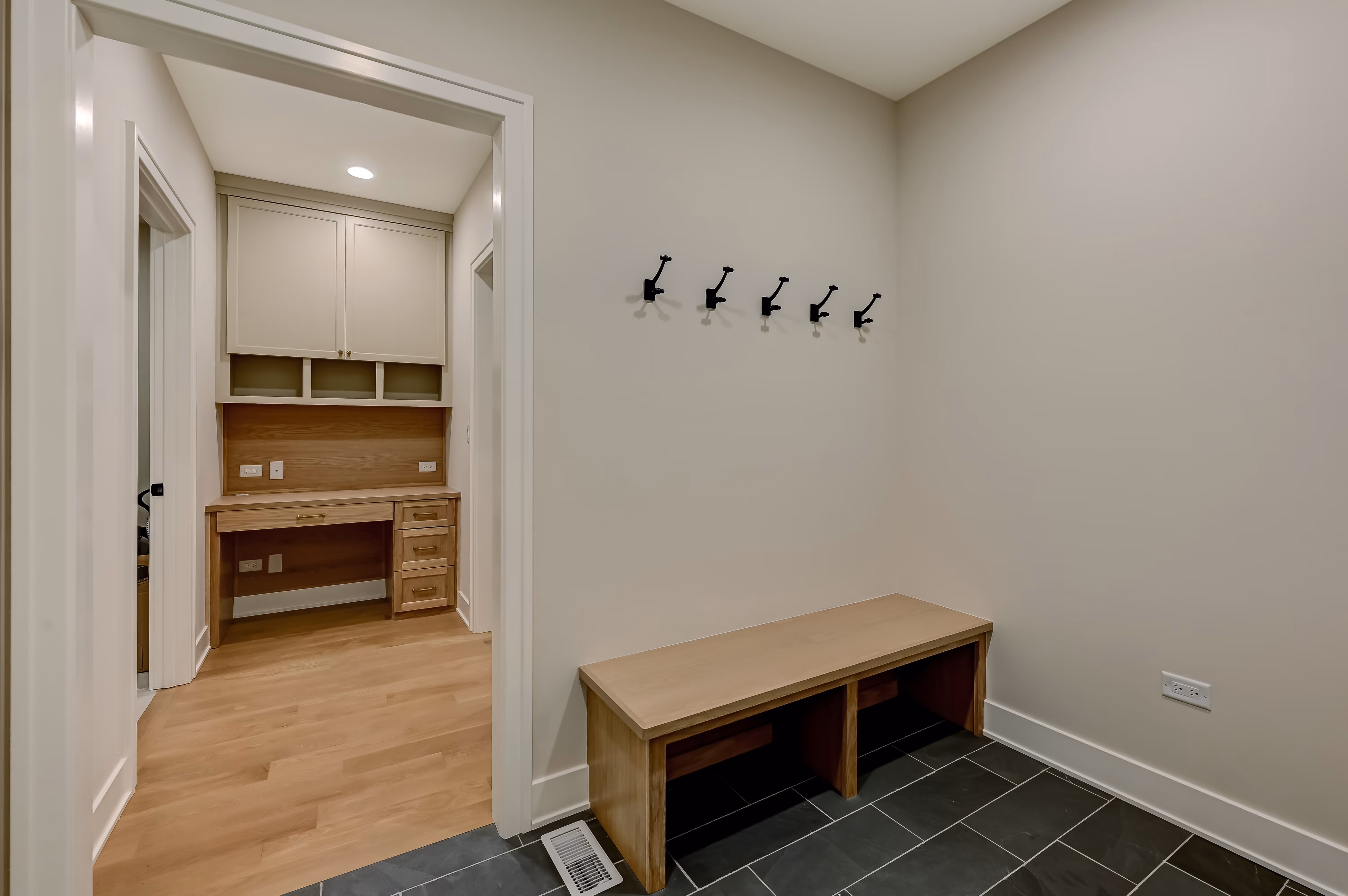 la-grange-highlands-custom-home-26