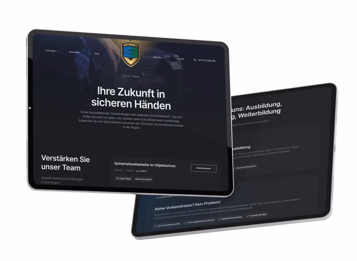 Zwei Tablets zeigen die Secoserv Website mit dem Slogan 'Ihre Zukunft in sicheren Händen' und Stellenanzeige für Sicherheitsmitarbeiter im Objektschutz.