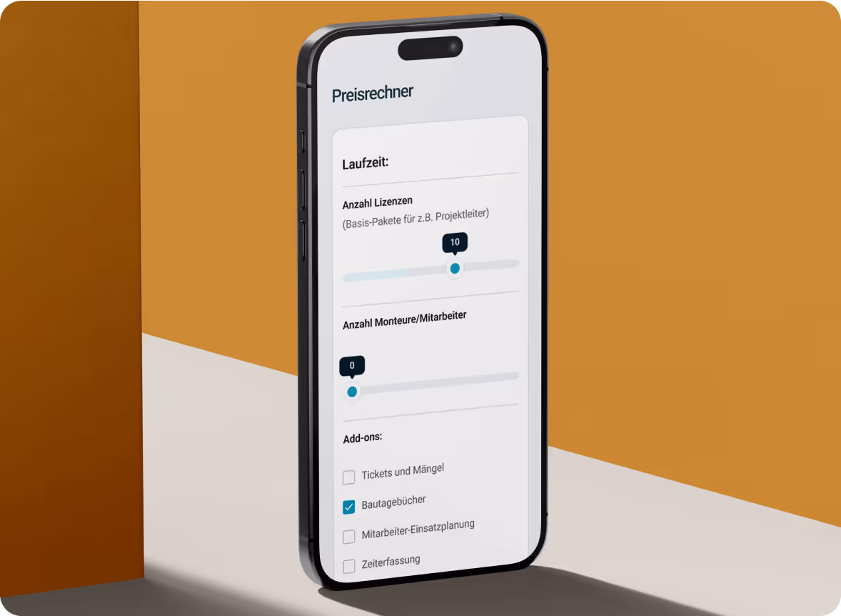 Smartphone zeigt einen Preisrechner mit einstellbarer Anzahl von Lizenzen und Monteuren sowie mehreren Add-ons zur Auswahl.