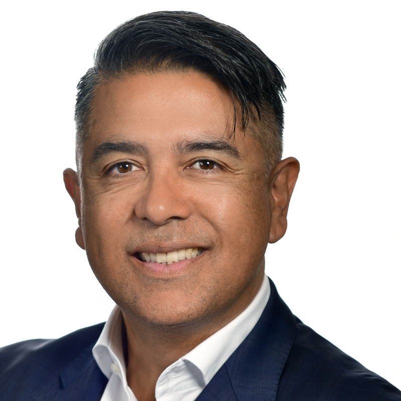 Dr. Luis Escobar