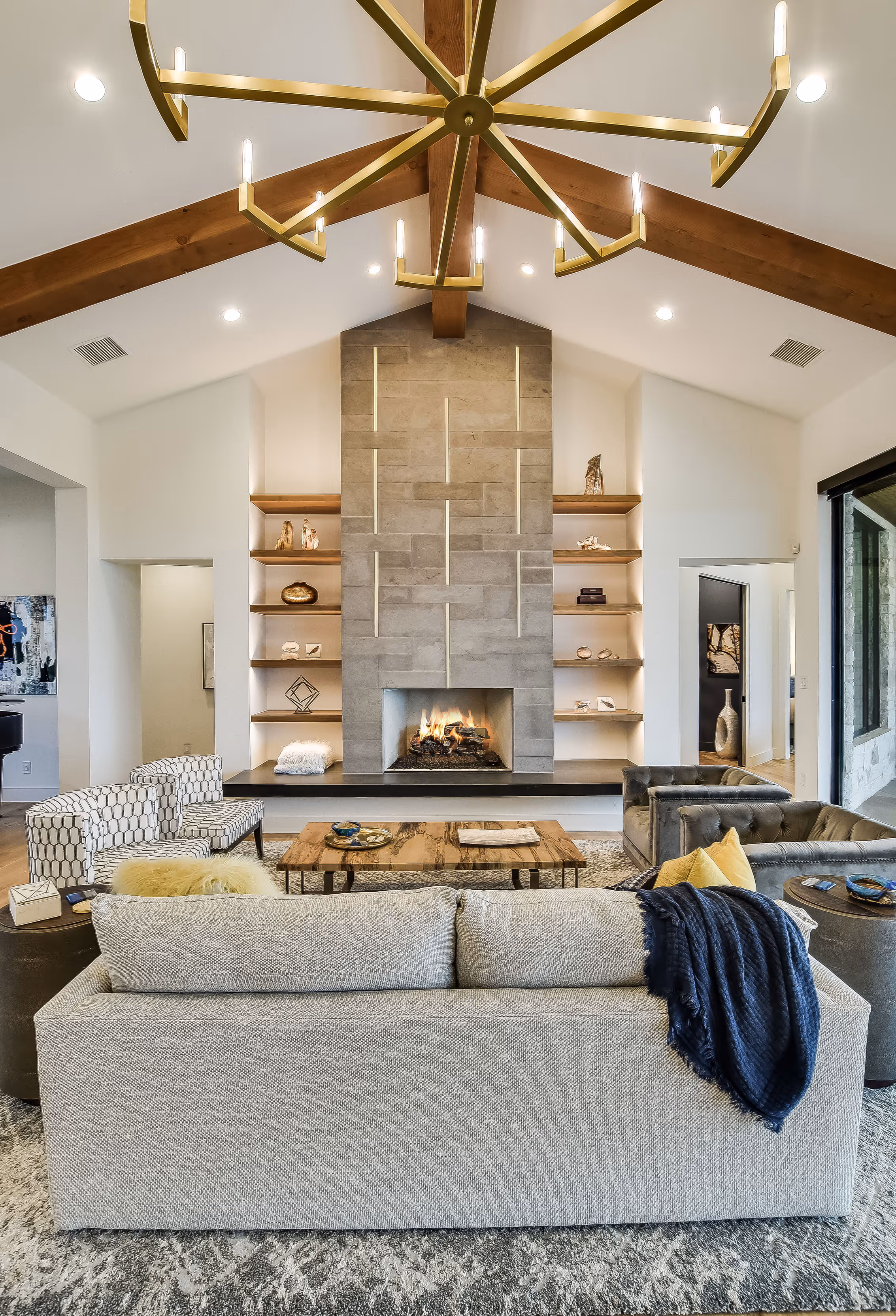 Photo of a beautiful living room by JSH