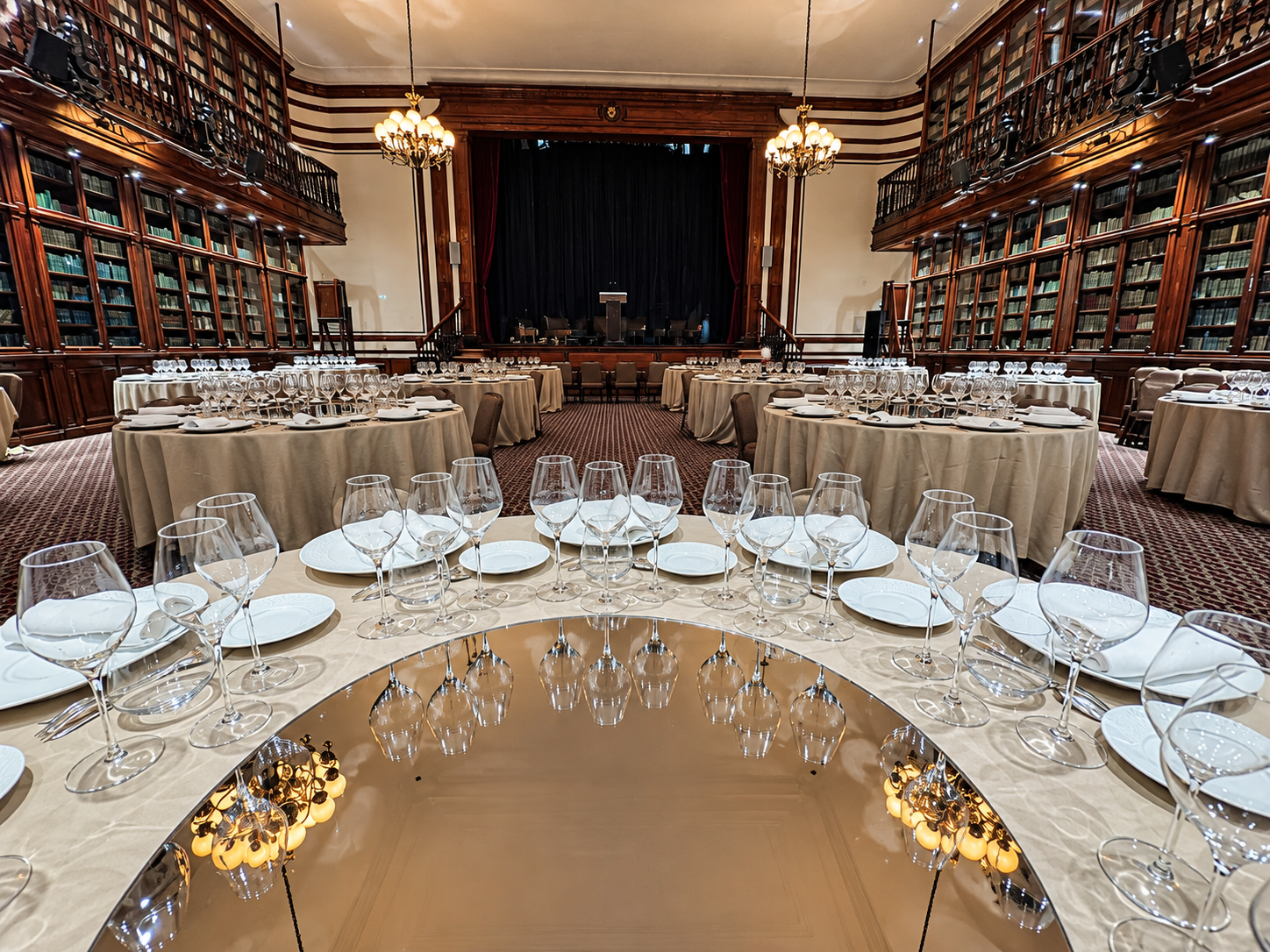 La salle avant l’arrivée des convives