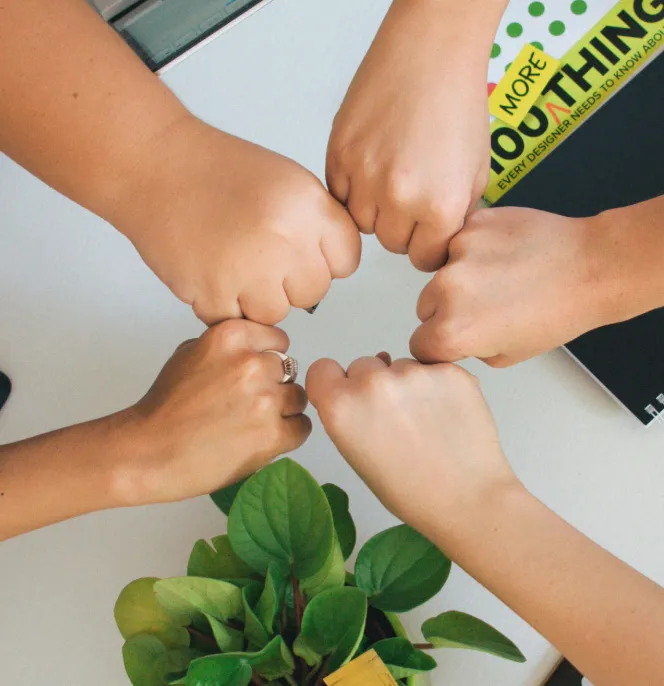 Photo Unsplash d'une équipe représentant la société Valence, du portefeuille du gérant de Private Equity Insight Partners