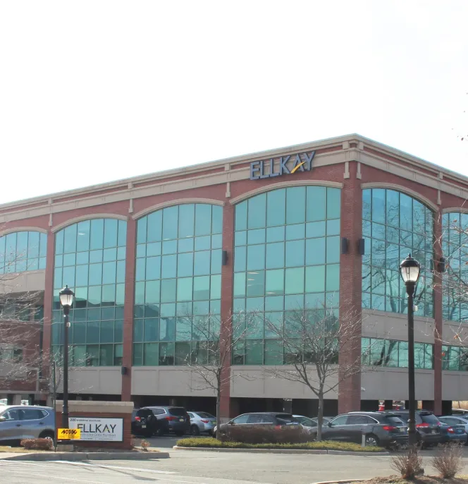 Bâtiment de la société Ellkay, du portefeuille du gérant de Private Equity Insight Partners