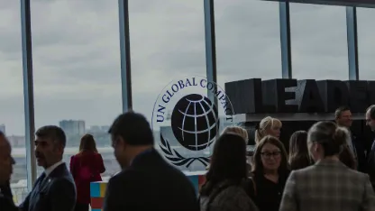 Participants réunis devant le logo UN Global Compact lors de l'adhésion de Palex au Pacte mondial des Nations Unies