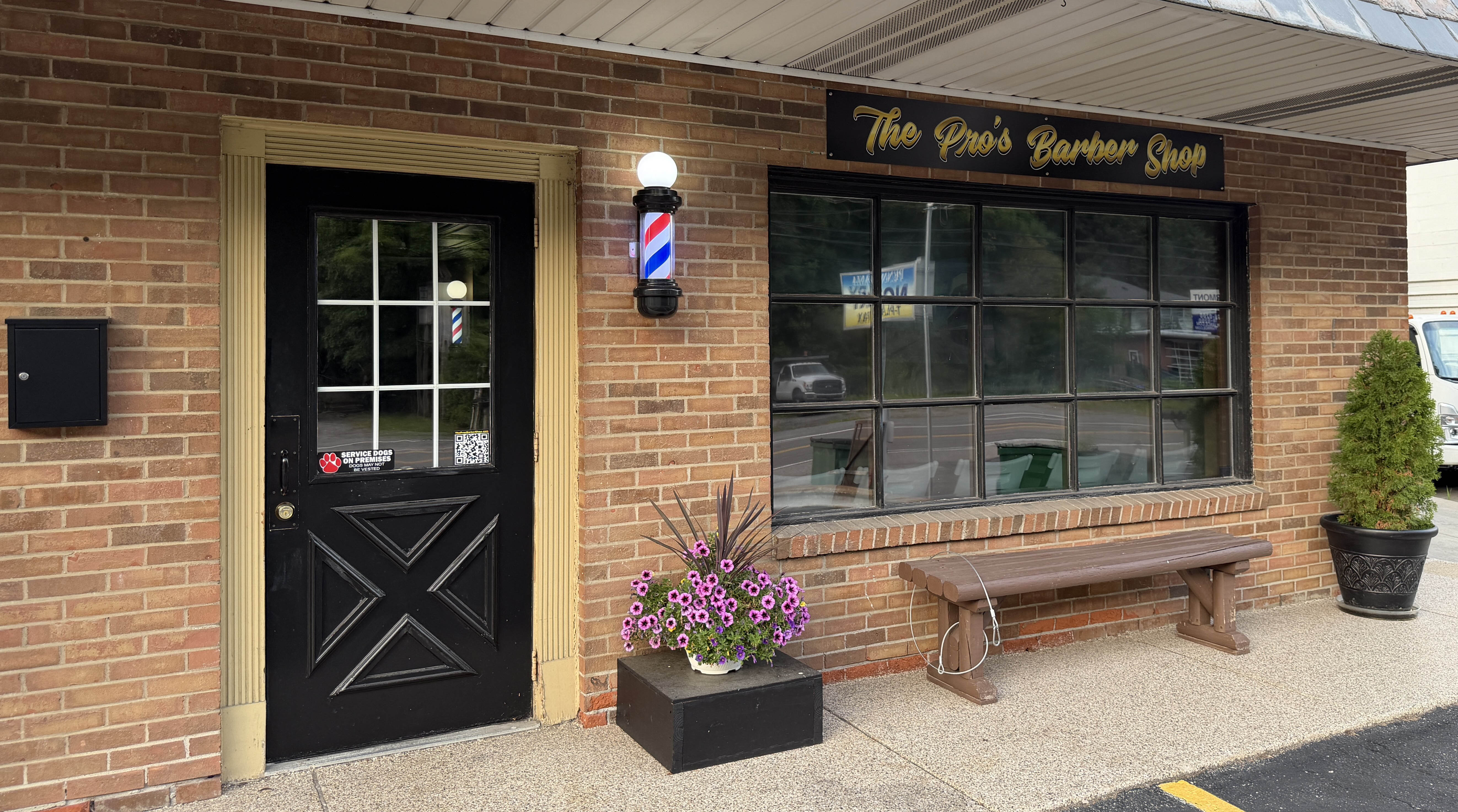 The Pros Barber Shop Store Front