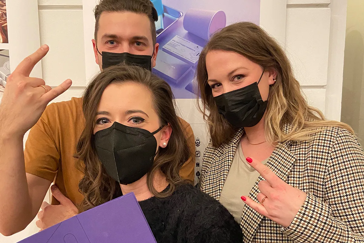 István Zámbó, Fanni Zámbó and Dr. Rebeka Pittner at the ArtHungry award ceremony