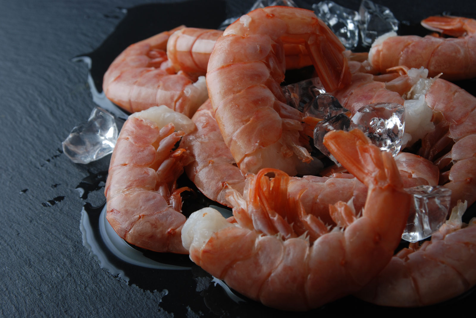Icy Ocean Argentine red shrimp peeled and deveined, tail on