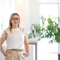 Picture of Almina, customer service, Duplast.