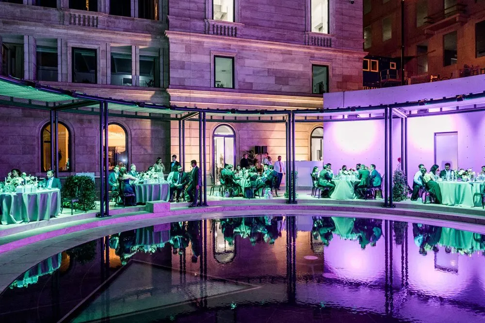 Az Aranybástya exkluzív rendezvényhelyszín, legyen szó céges partiról, esküvőről, családi rendezvényről vagy más különleges eseményekről.