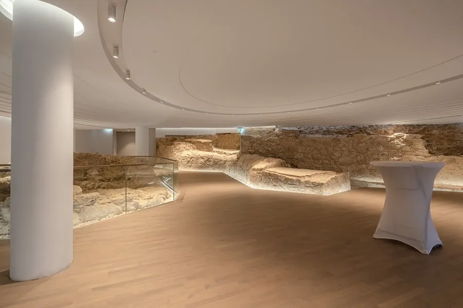 aranybastya galeria epulet