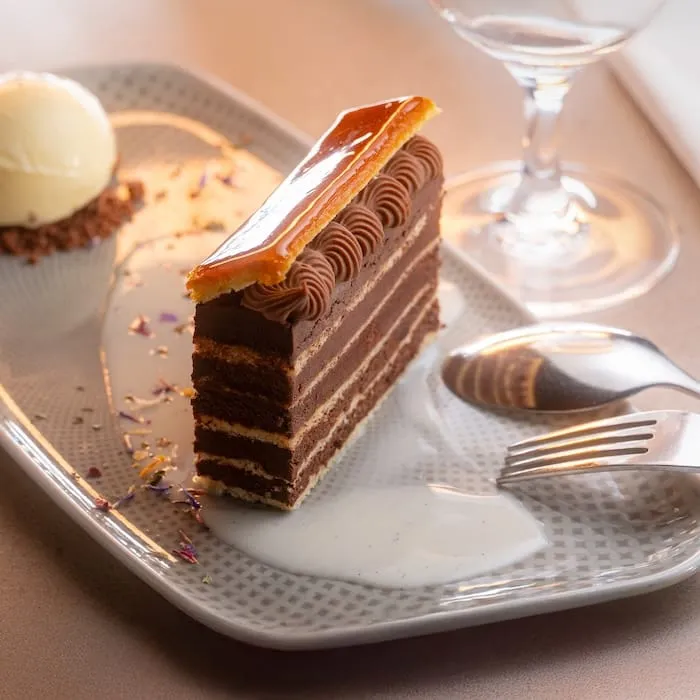 Aranybástya Desszertek / Az igazi Dobostorta