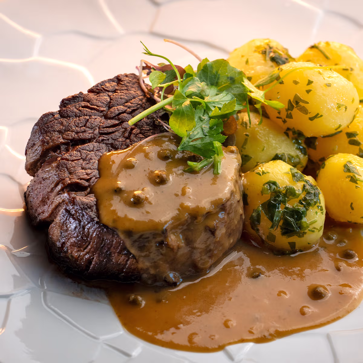 Sirloin steak (200g) – Aranybástya menu, Buda Castle