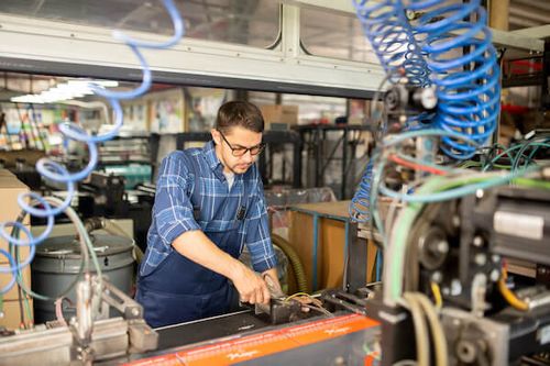 Produktionsmitarbeiter