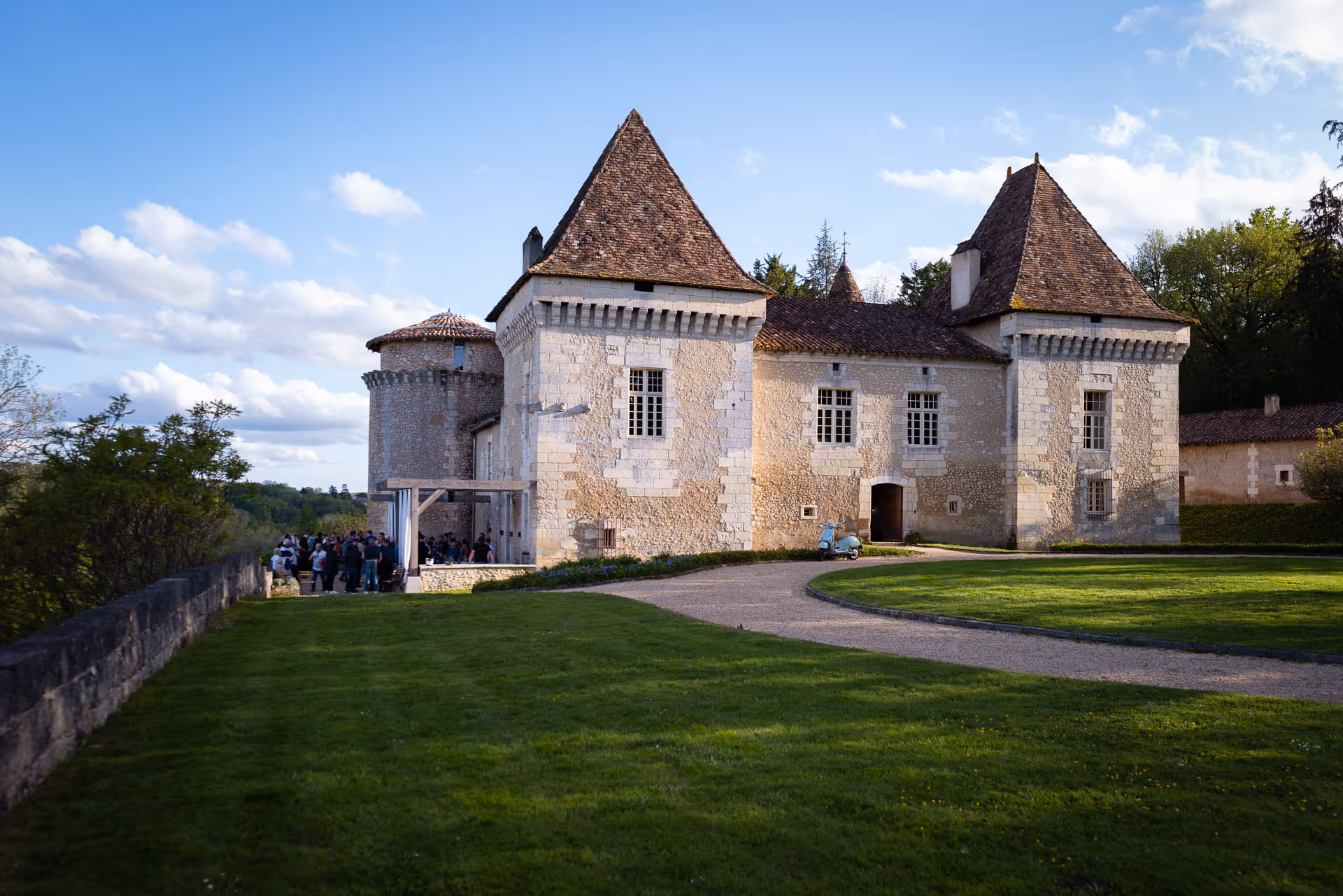 La Renaissance du Château de Belet : Entre Histoire, Héritage et Luxe Durable