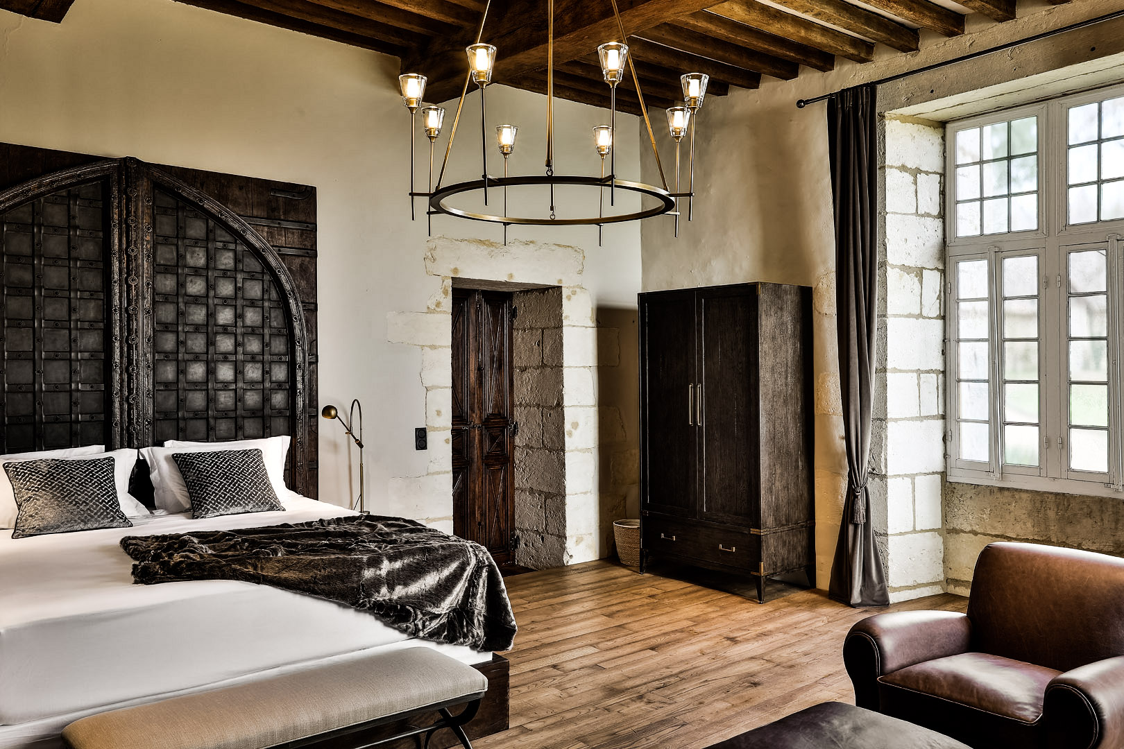 Château de Belet's Renoir bedroom