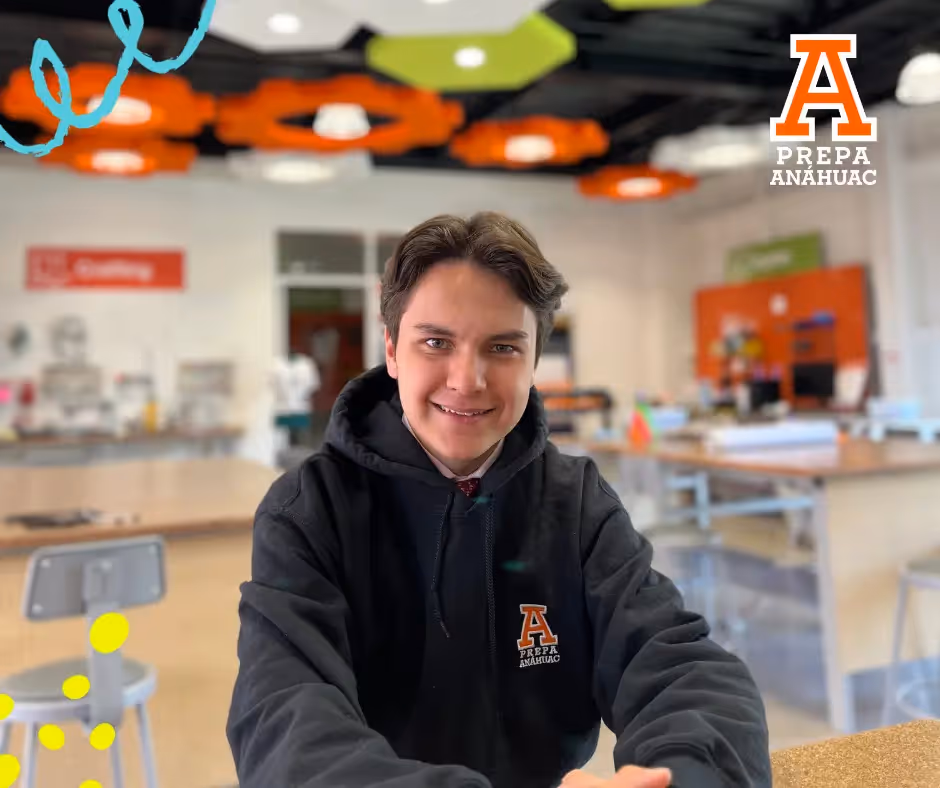 Alumno de Prepa Anáhuac en media labs.